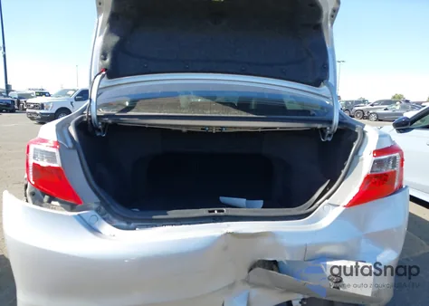 2012 Toyota Camry Se z USA, uszkodzony, nr VIN 4T1BF1FK2CU134975